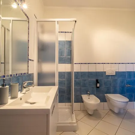 아파트 Casa Moretti 2 Minuti Dal Mare-freewifi/netflix/ac *